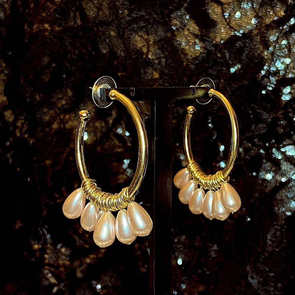Gold hoops with dangling pearl Earrings!